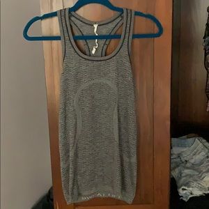 Lululemon Swiftly tech tank size 6